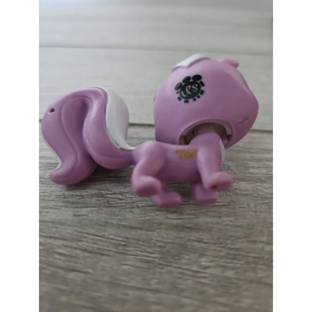 Littlest Pet Shop species skunk